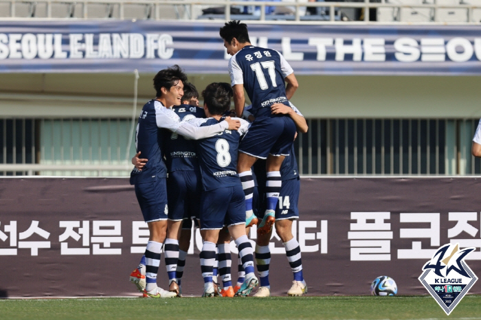 [현장리뷰]이랜드 드디어 이겼다…안산 4대1 대파 '감격 첫 승'