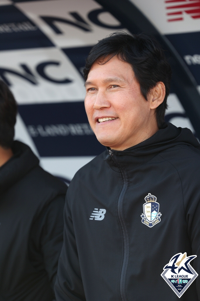 [현장리뷰]이랜드 드디어 이겼다…안산 4대1 대파 '감격 첫 승'