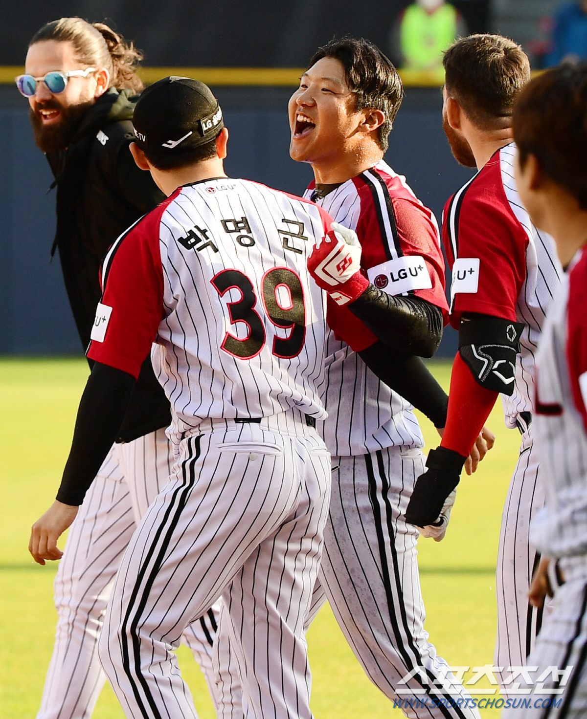252일만에 맛본 '끝내기' 손맛…영웅의 속내는? "하늘이 준 기회" […