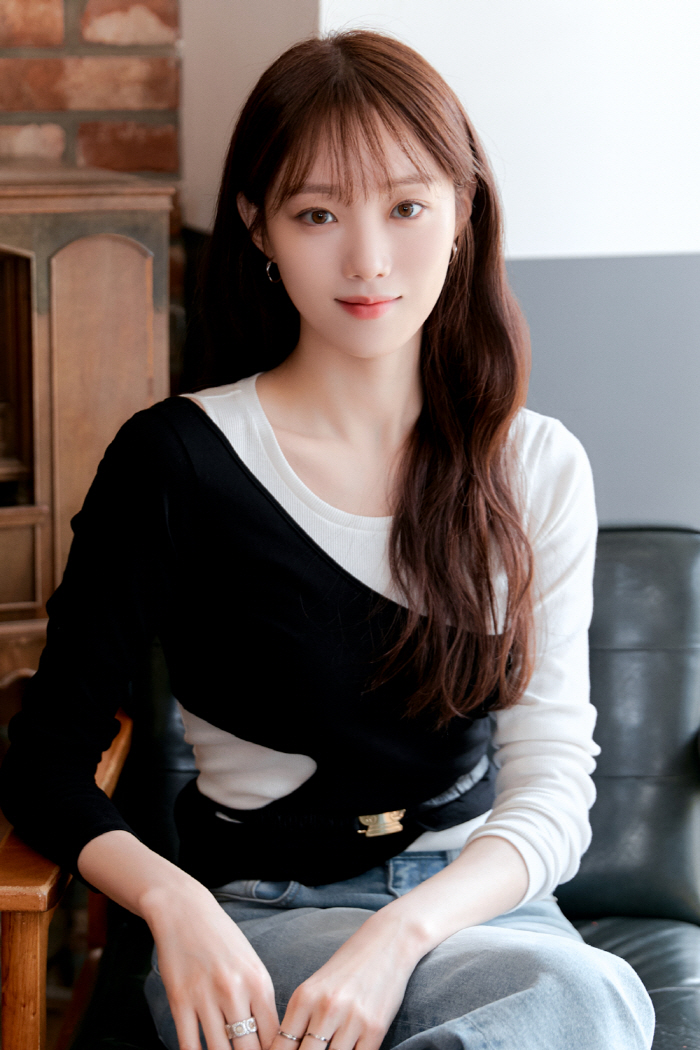 [인터뷰②] '사랑이라 말해요' 이성경  "♥김영광과 '사귀는 것 같다'…