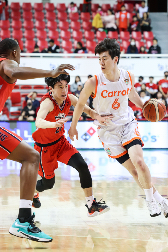 [6강PO] '차세대 MVP' 이정현, 판을 뒤집었다. 캐롯 5차전에서 …