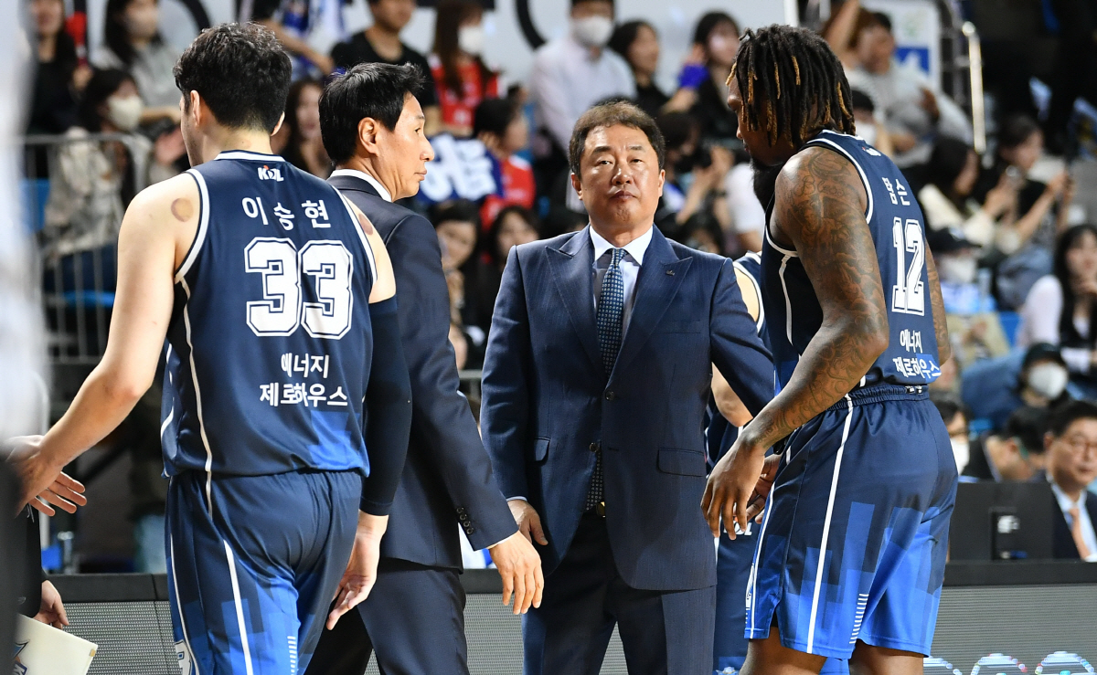 '와신상담' KCC, 다음시즌 부활 어떻게 만들어 가나…풀어야 할 '반면…