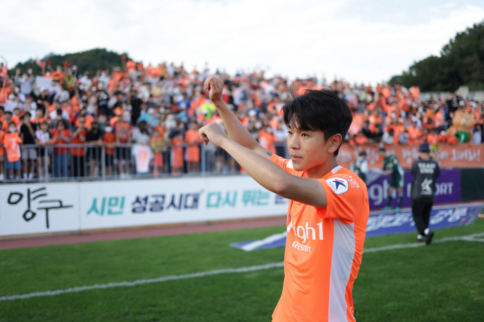 '슬로스타트' 최용수 감독의 반전은? "선수탓 'NO'→인내심 갖고 기다…