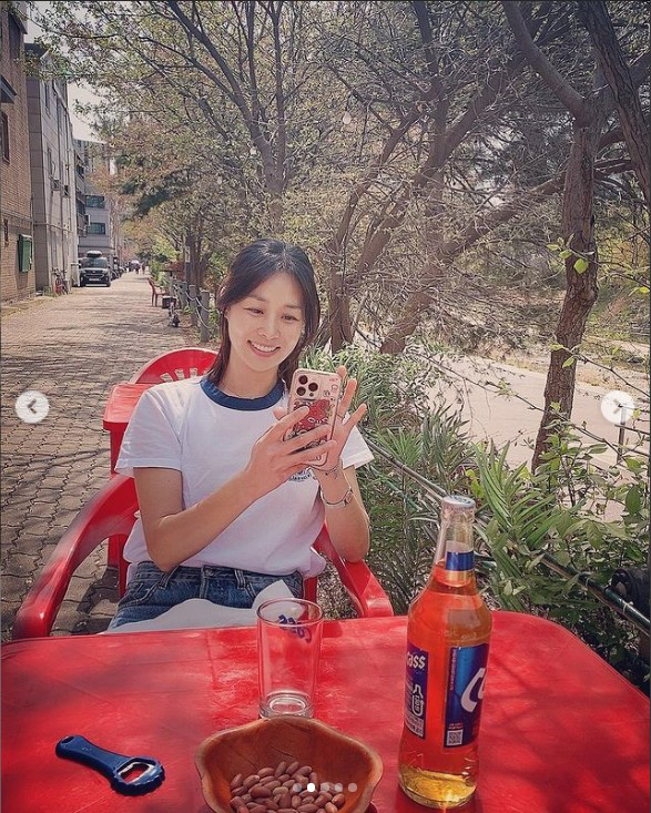 '강경준♥' 장신영, 낮술에 빠진 여배우…이게 바로 '찐미소'