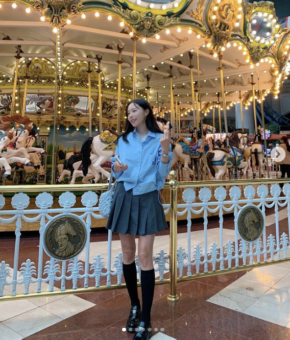 '박성광♥' 이솔이, 42kg 달성하고 자신감 폭발…놀이공원서 교복 입기