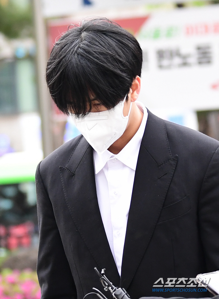 [전문] 라비, 병역법 위반 사과→빅스 탈퇴 "위약금 부담, 어리석은 선…