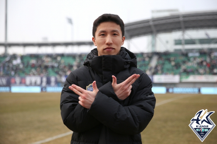 '병장월급 올인' 김천 이영재 역조공, 팬들에게 200G 기념 커피차 쏜…