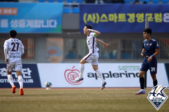 '병장월급 올인' 김천 이영재 역조공, 팬들에게 200G 기념 커피차 쏜…