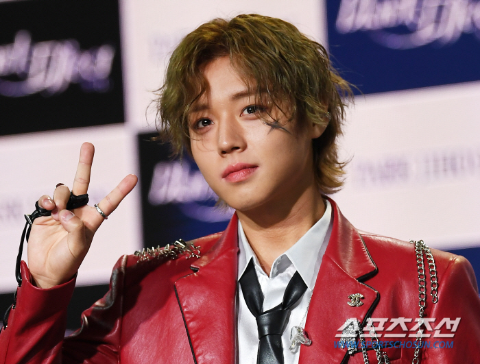 박지훈 "신곡 MV 연기, '조커' 참고…순간 감정 몰입해 눈물 또르르"