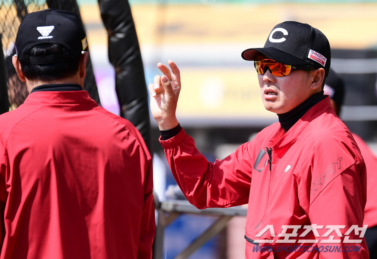 "지나간 건 생각 안한다" 원투 펀치 빠져도 5연승질주, 사령탑은 202…