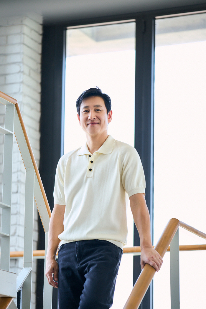 [인터뷰②] 이선균 "봉준호 감독도 조나단 포스터 보고 연락와..호불호 …