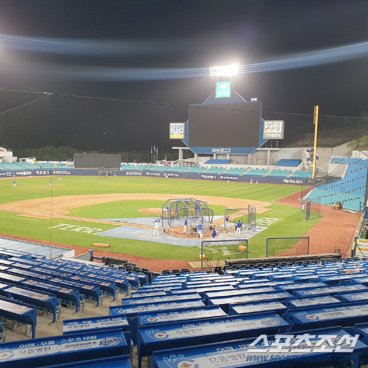 '감독 던지고, 피렐라 치고…' 미세먼지 속 밤을 잊은 삼성 타자들..6…