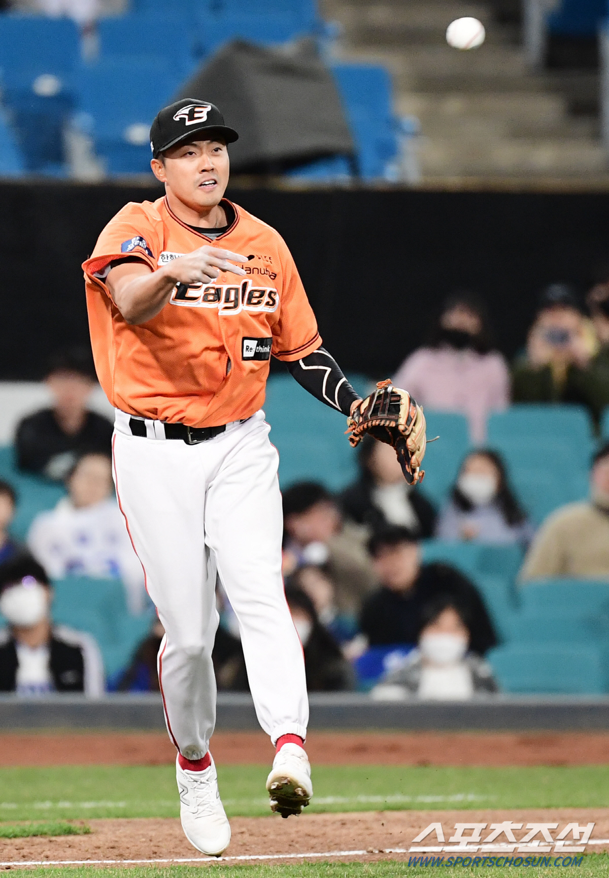 [광주현장]박정현 오선진 부진이 부른, '고졸루키' 문현빈 유격수 선발출…