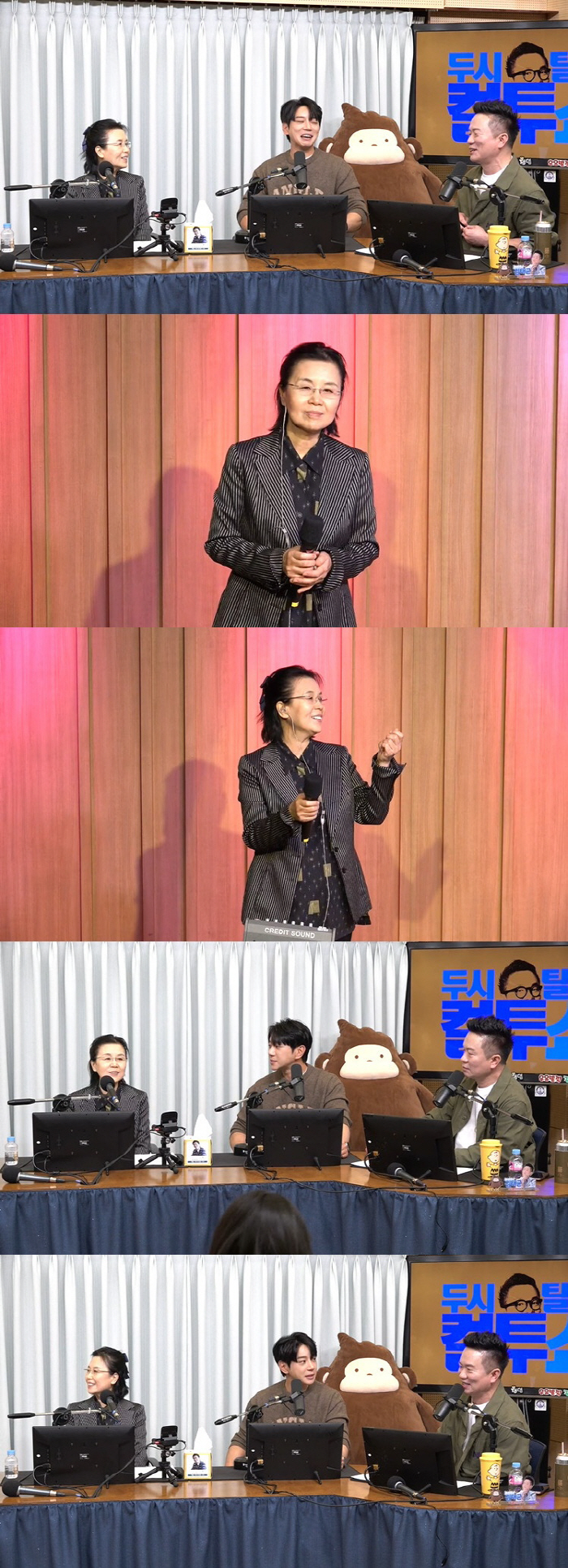 심수봉 "안 좋아했던 나훈아 덕 가수 데뷔, ♥남편 유부남인 줄" ('컬…