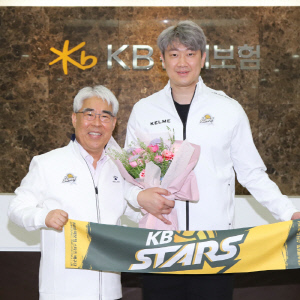 '24일 입대→2024년 10월말 복귀' 나경복, KB손해보험과 FA 계약…