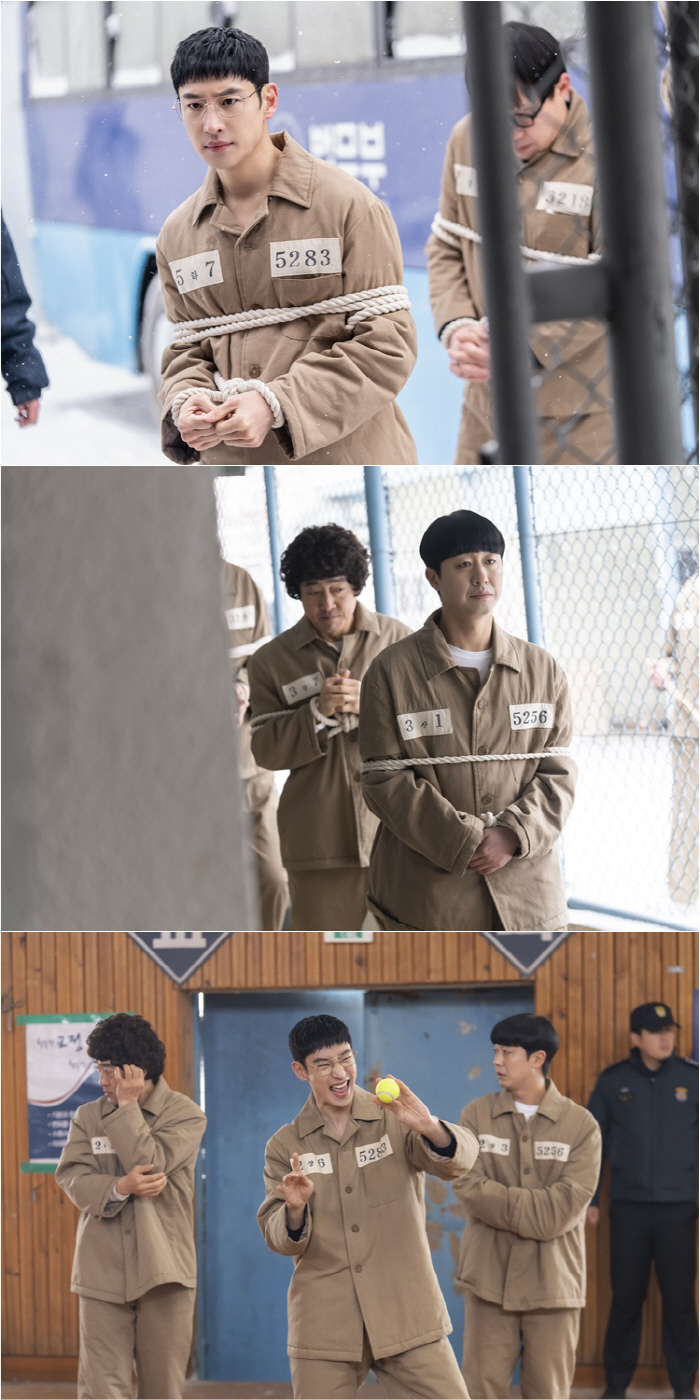 "부캐 대잔치 대미는 '죄수도기'"…이제훈, '이 구역의 미친자' 변신→…