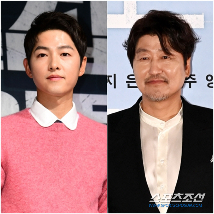 [SC이슈]' ♥케이티' 손잡고 첫 칸行 송중기→8번째 러브콜 송강호..…
