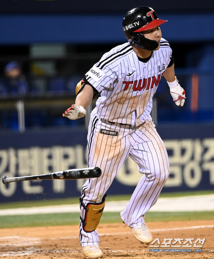 출루율, 안타 1위, 득점 2위... 자리없던 장외 타격왕. LG의 보물…
