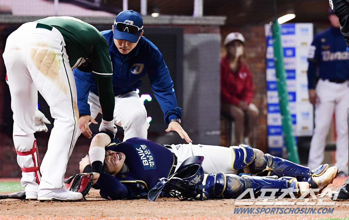 "에레디아 경기에 집중 못할 정도" 실려나간 박세혁, 뒤숭숭했던 인천 분…