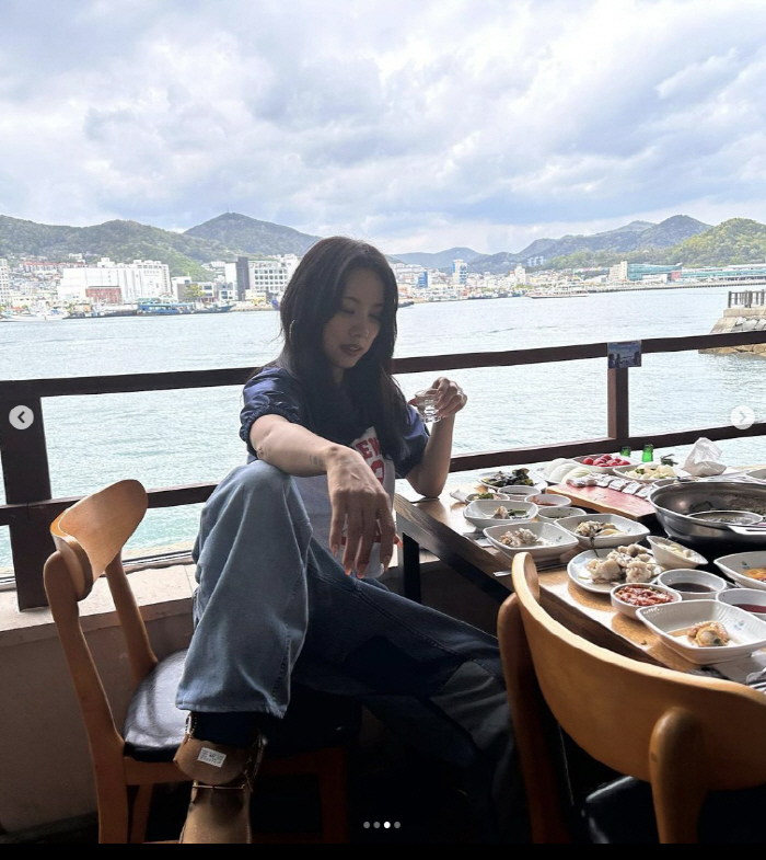 '돌아온' 이효리, 횟집을 수상 클럽으로 만들어버리는 힙스타 클라쓰