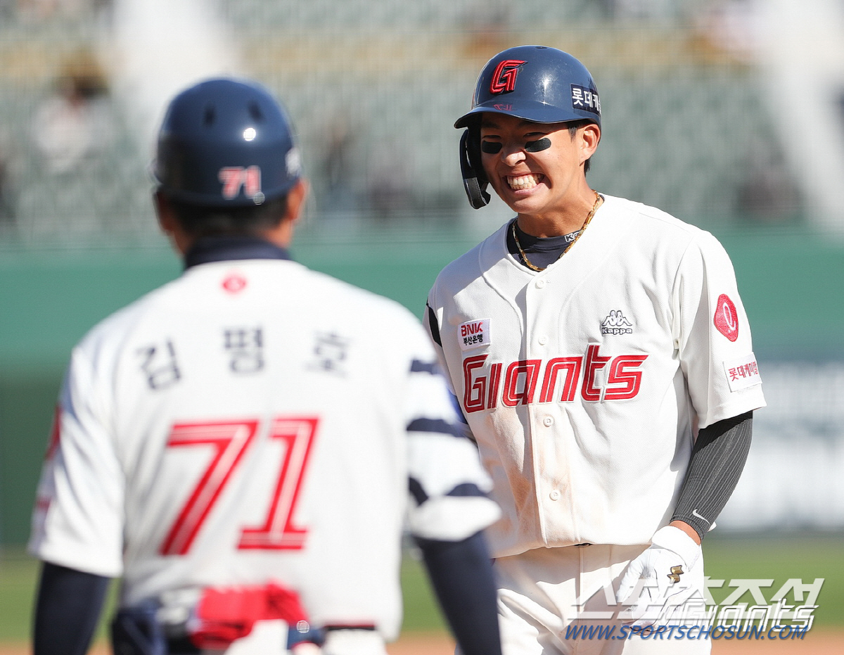 '하이라이트 몇번째야?' 재능덩어리 특급루키, 중견수 연착륙 성공…실력으…