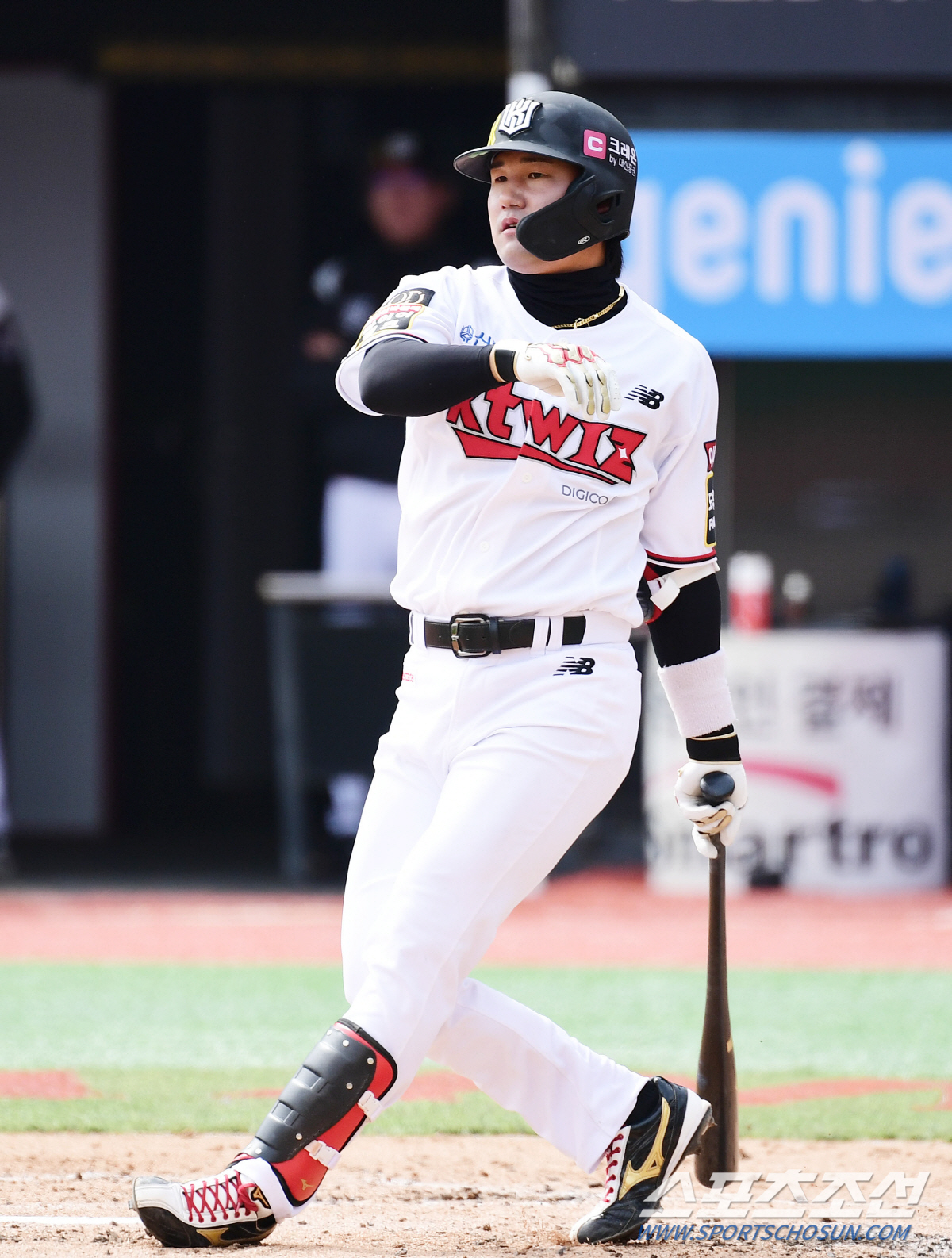 [수원현장]배팅볼 치듯 15안타 14득점, 한화 상승세 꺾은 KT 타선,…