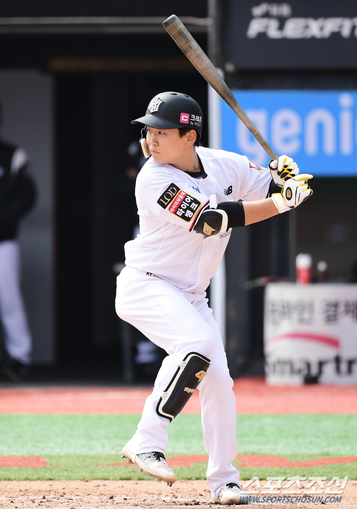 [수원현장]배팅볼 치듯 15안타 14득점, 한화 상승세 꺾은 KT 타선,…