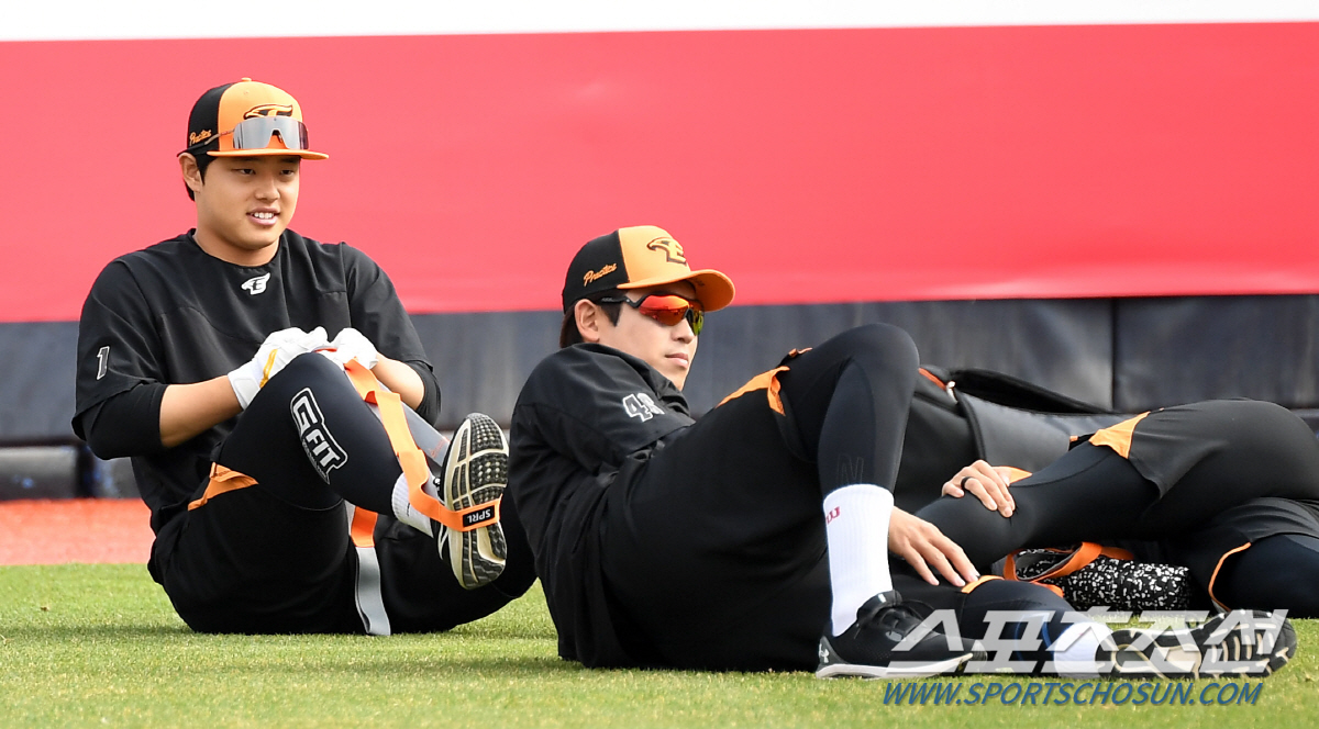 '안우진'을 보고 배우면서, '류현진'을 꿈꾸는, 한화의 '미래' 문동주