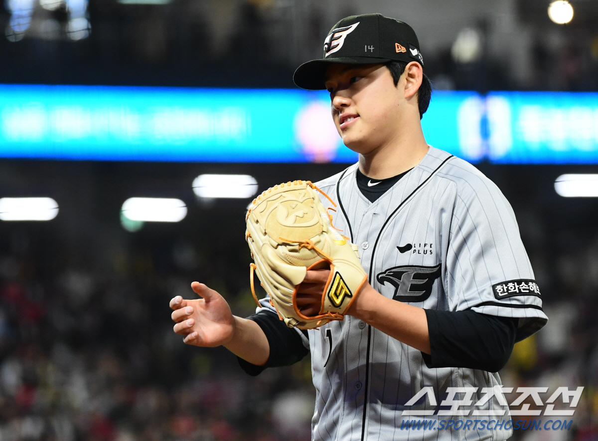 '안우진'을 보고 배우면서, '류현진'을 꿈꾸는, 한화의 '미래' 문동주