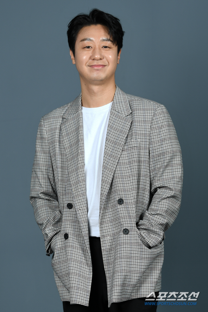 [인터뷰③] 배유람 "'건대 동기' 안재홍과 흥행 대결? '킬링 로맨스'…