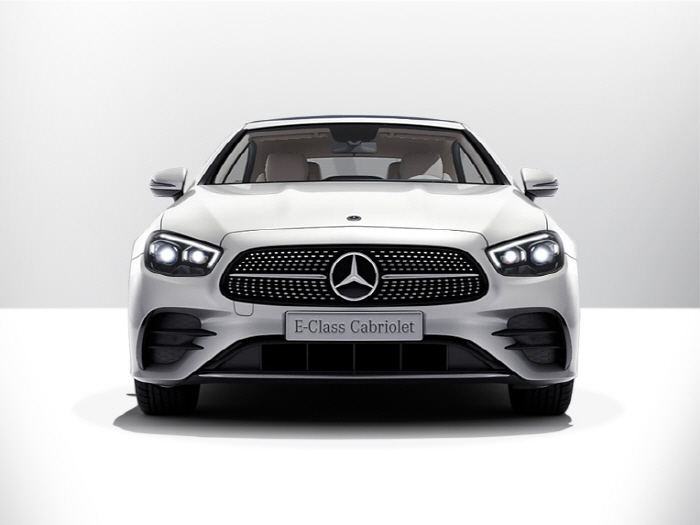 '메르세데스-벤츠 E 450 4MATIC 카브리올레 스페셜' 30대 한정…
