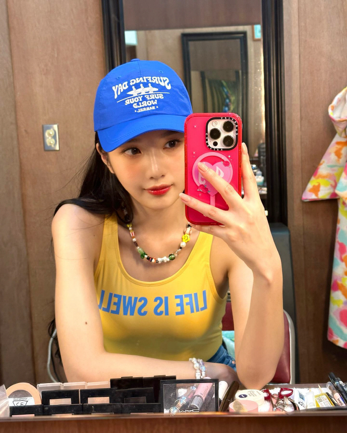"이게 누구야?"…레드벨벳 조이, 핫바디 자랑 '군살 1도 없는' 자태