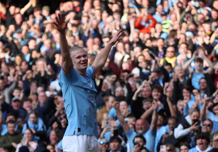 'EPL 38경기 체제 최다 32골' 괴물 홀란드, 그의 특별 비기는 '…