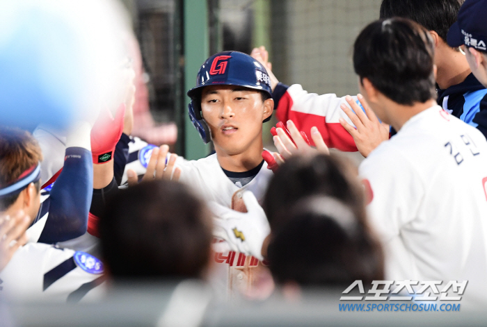 '3홈런 5타점 원맨쇼' FA의 힘은 이런 것 "만루 승부, 본때 보여줘…