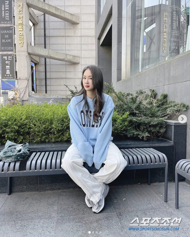 소유, 코로나19 확진으로 스케줄 전면 중단…신곡 발표는 오늘(18일) …