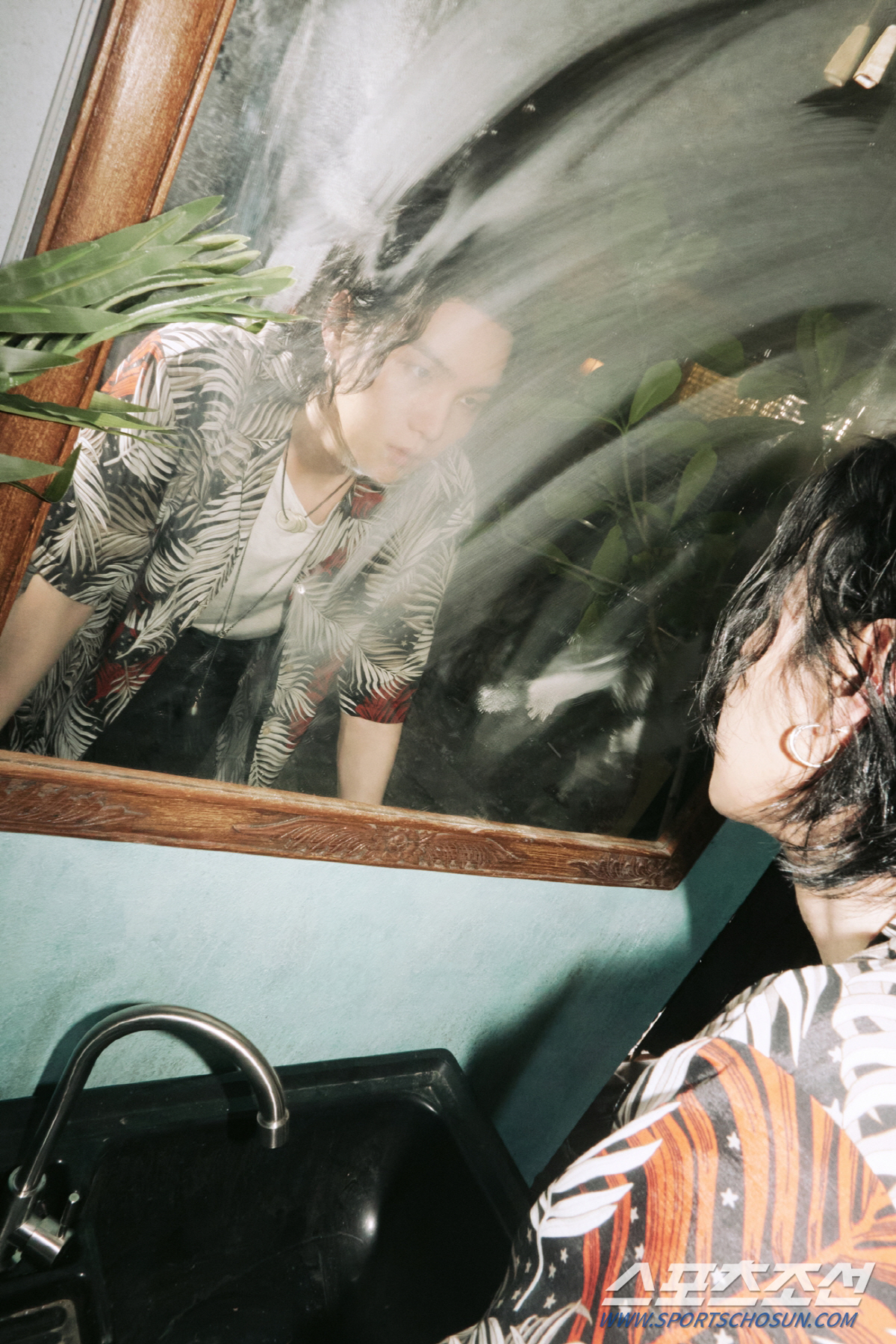 방탄소년단 슈가, '반항아' 잘 어울리네! 'D-DAY' 두 번째 콘셉트…