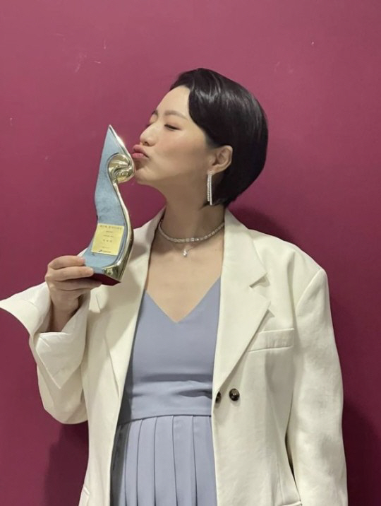 '♥딱콩맘' 안영미, 시상식에서 뽐낸 D라인 "받고 싶었던 상? 착상, …