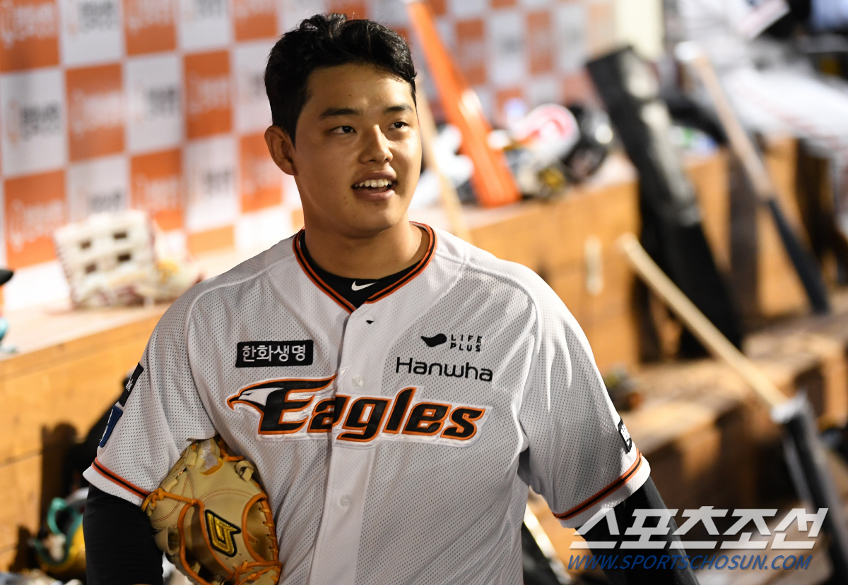 '맞았으면 또 직구' 159km 배짱투 문동주..'무섭게 성장한 독수리'