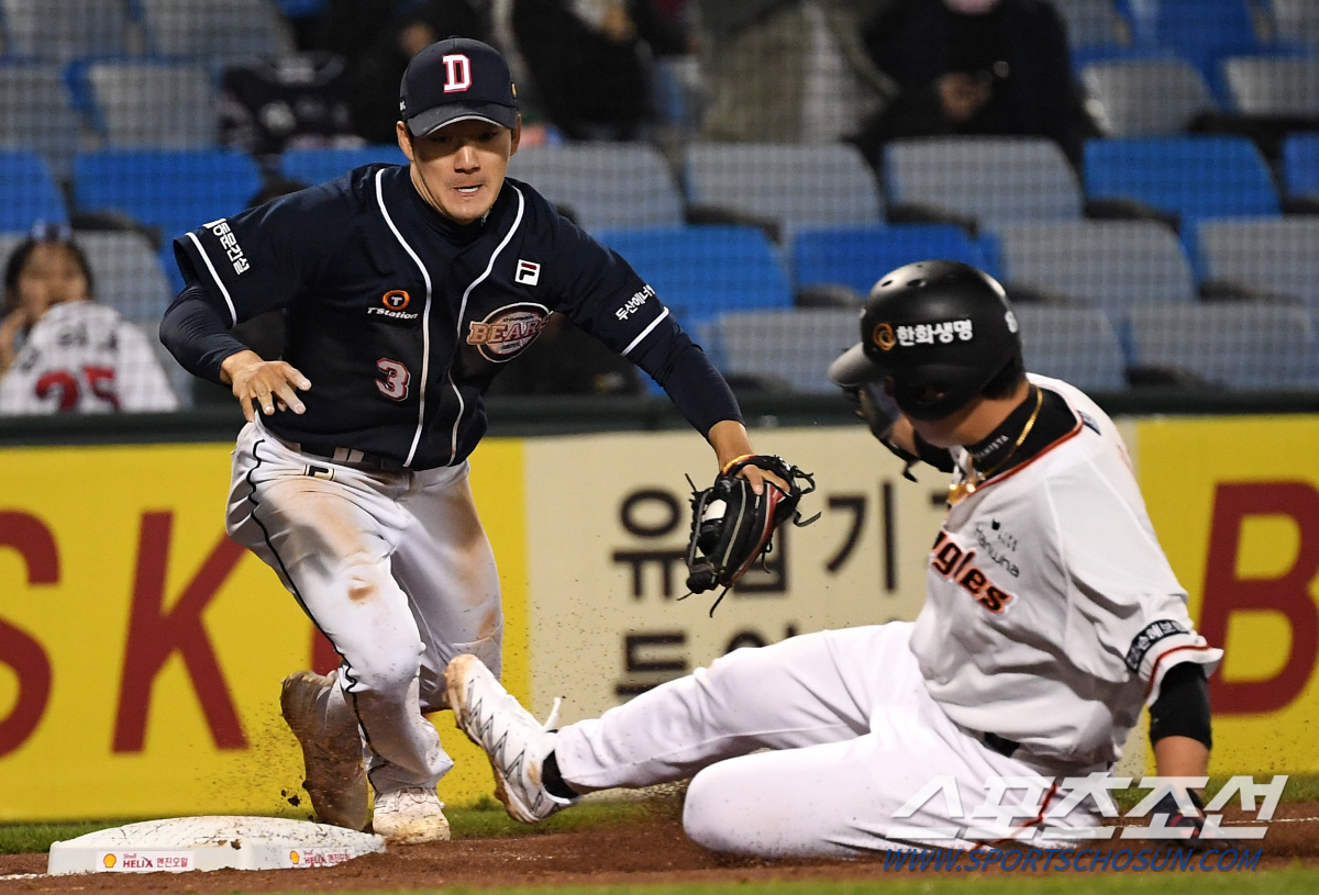‘야구는 센스다’ 3루수 노시환 페이크 동작에 허 찔린 주자 안재석..'…