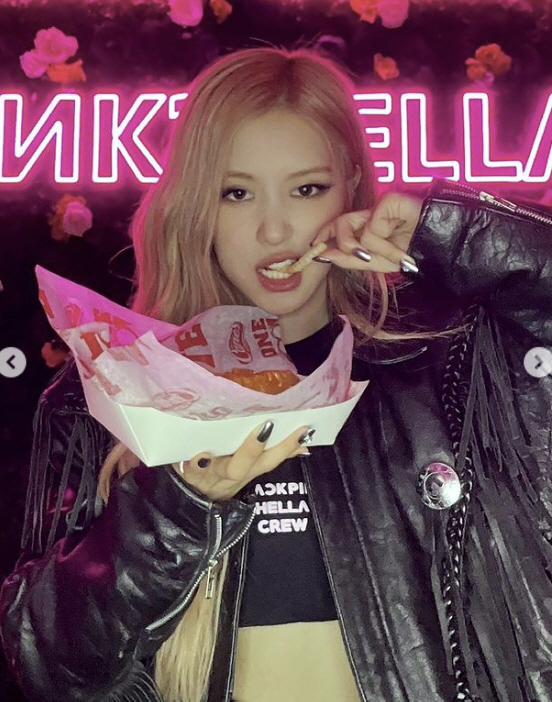 블랙핑크 로제, '강동원 열애설 부인' 하루만에 공개한 근황 "핑크첼라"