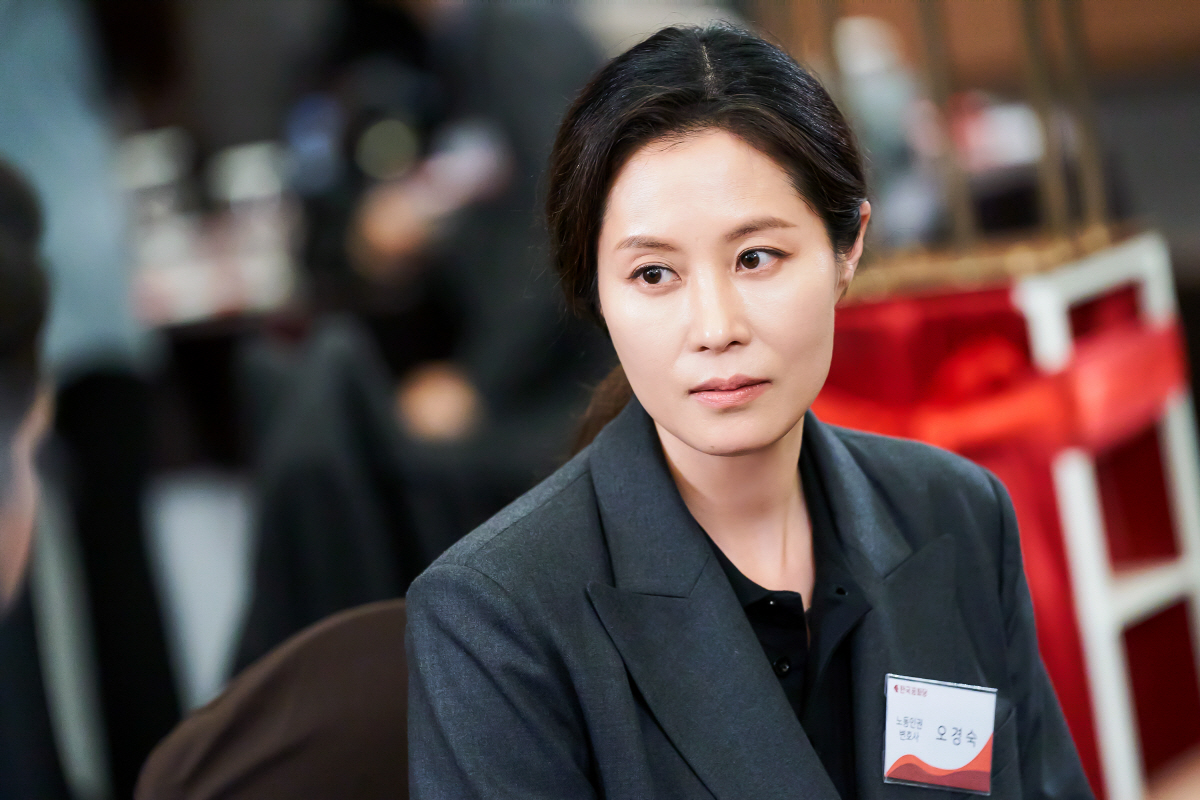 '퀸메이커' 문소리 "김희애 선배 옆, 마음껏 놀았다"(일문일답)