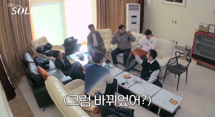"현타왔다, 기분 확 상했어"…'제니 닮은꼴' 포함 솔로女들 실망시킨 男…