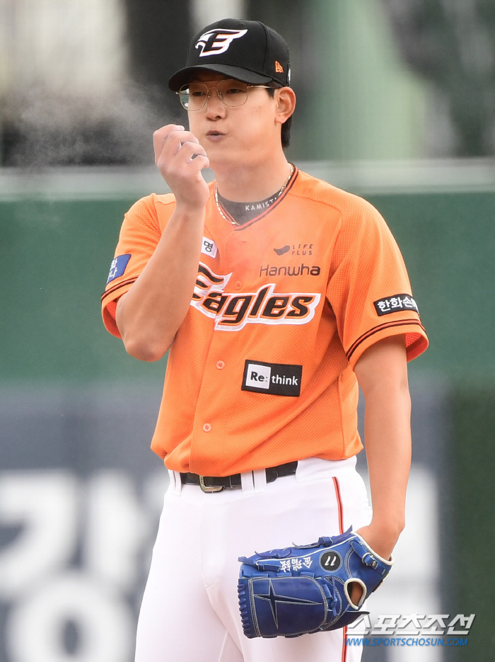 데뷔 앞둔 '특급 루키' 재능은 KBO 최고 클로저…시작은 "편한 상황부…