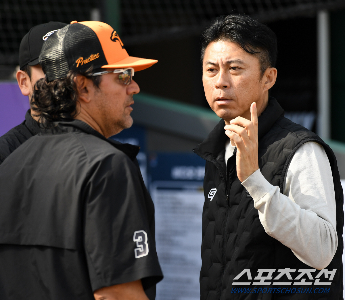 '오그레디 힘내!' 따듯한 마음 전한 수베로 감독과 이글스 동료들..'남…