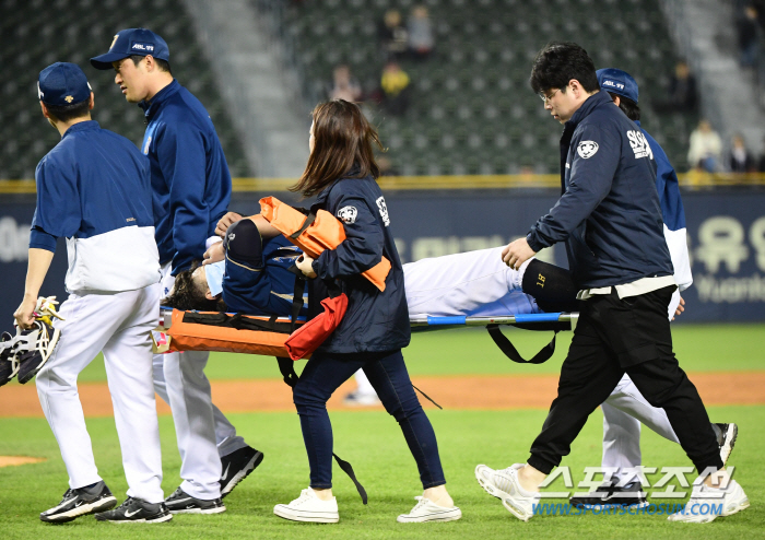 '백의종군' 박석민 전력질주하다 허벅지 통증으로 쓰러져 들것 실려나가[잠…