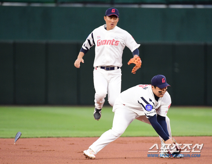 .143-1홈런…부담 짓눌린 '리틀 이대호' 향한 베테랑의 호통 "약한 …