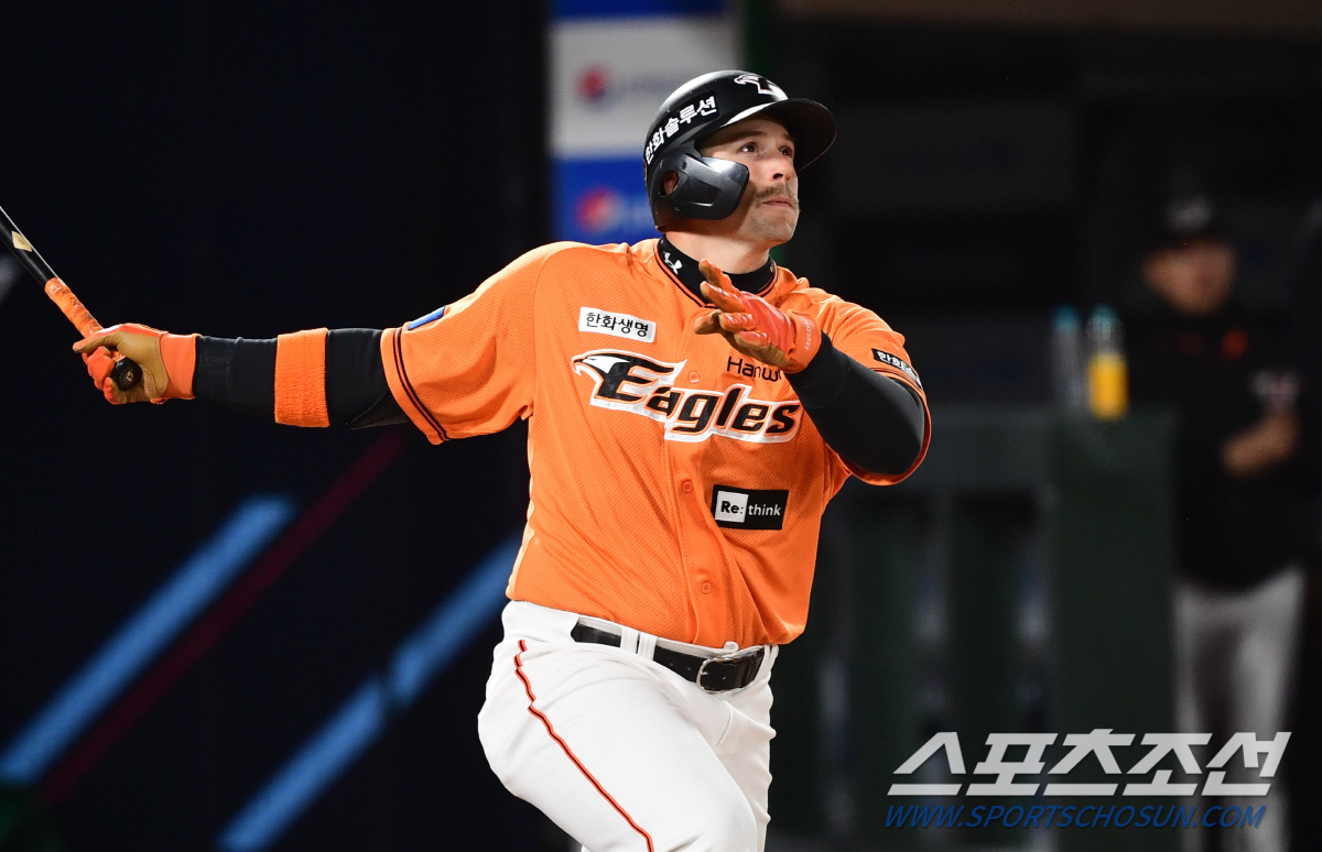 타율 아닌 OPS가 0.375…6타석 연속 삼진-8타석 7삼진, 한화 오…