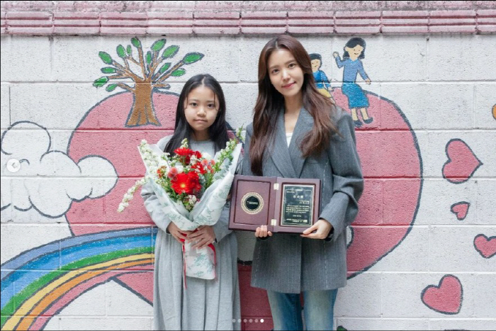 정시아, 딸 서우 11번째 생일 맞아 생리대 기부…7년간 1억 상당 기부