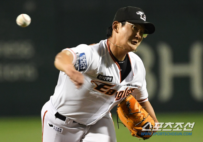"나는 행복합니다" 160km 듀오 문동주·김서현 강속구에 '속이 뻥'.…
