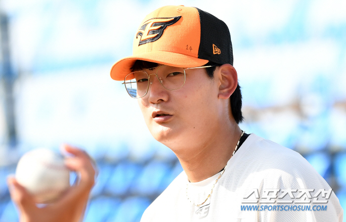 '160km+퍼펙트 피칭' 슈퍼루키 김서현은 터프한 상황에서도 강속구를 …